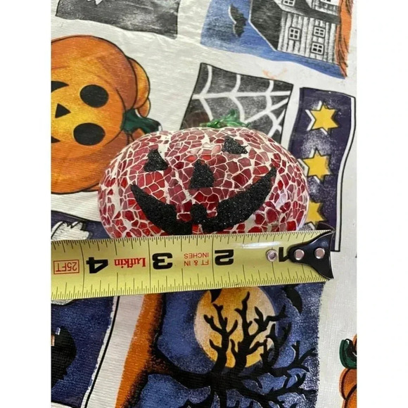 Mosaic Pumpkin Light Cover - Picture 7 of 8